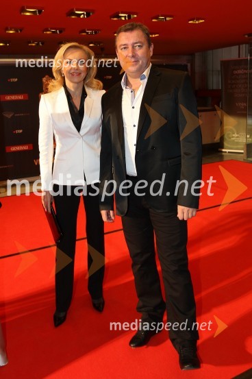 Edita Cetinski Malnar, voditeljica in soprog Zvone MalnarViktorji 2011, rdeča preproga in VIP dogajanje