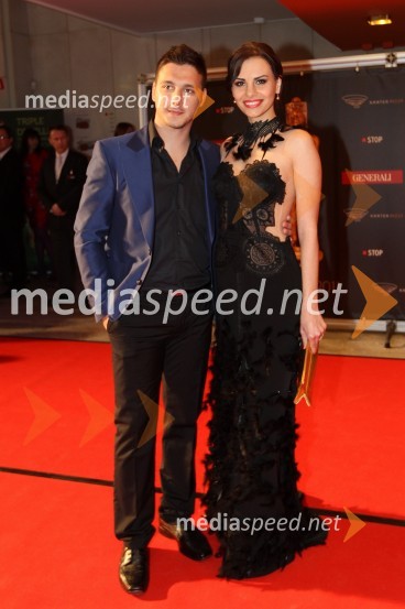 Mirela Korač, Miss Universe Slovenije 2009 in fant Alen KarupovićViktorji 2011, rdeča preproga in VIP dogajanje