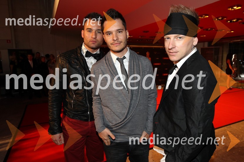 	Mark, Dennis in Steffanio, člani skupine Game overViktorji 2011, rdeča preproga in VIP dogajanje