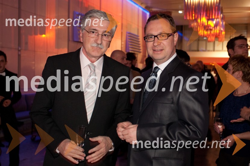 Petar Radović in Marko Filli, generalni direktor RTV SlovenijaViktorji 2011, rdeča preproga in VIP dogajanje
