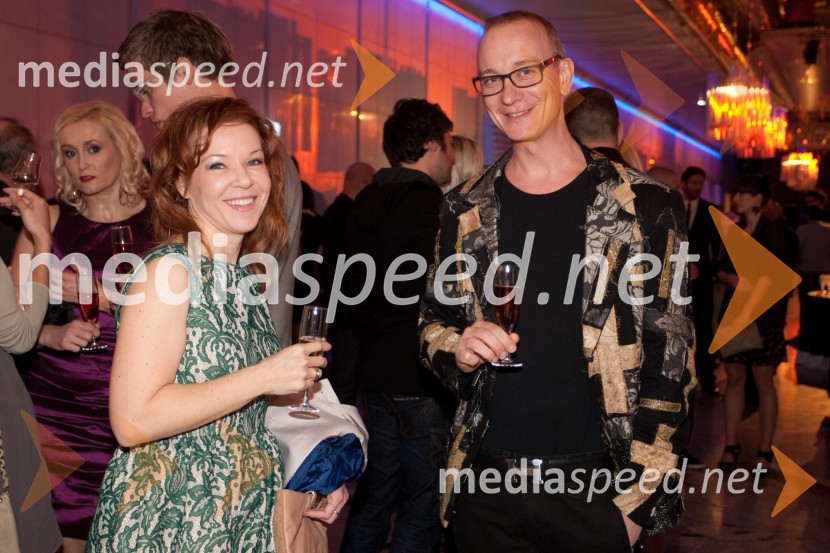 Regina Kogoj, pevka in Uroš Smolej, igralecViktorji 2011, rdeča preproga in VIP dogajanje