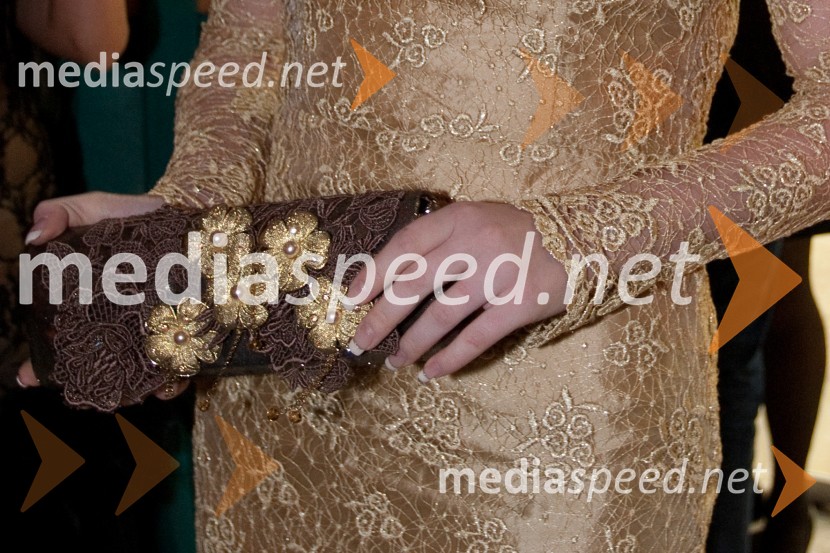 Torbica Maje KeucViktorji 2011, rdeča preproga in VIP dogajanje