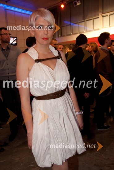 Maša Kljun, voditeljicaViktorji 2011, rdeča preproga in VIP dogajanje