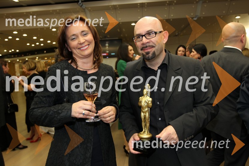 Suzana Žilič Fišer, generalna direktorica Zavoda Maribor 2012 - EPK in Damjan Košec, izvršni producent 24 urViktorji 2011, rdeča preproga in VIP dogajanje