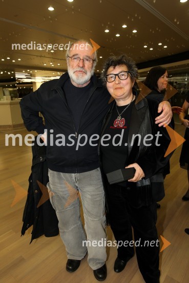 Janez Hočevar-Rifle, igralec ter Dragica Petrovič, režiserka in producentkaViktorji 2011, rdeča preproga in VIP dogajanje