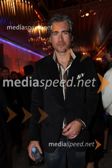 Jan Plestenjak, pevecViktorji 2011, rdeča preproga in VIP dogajanje