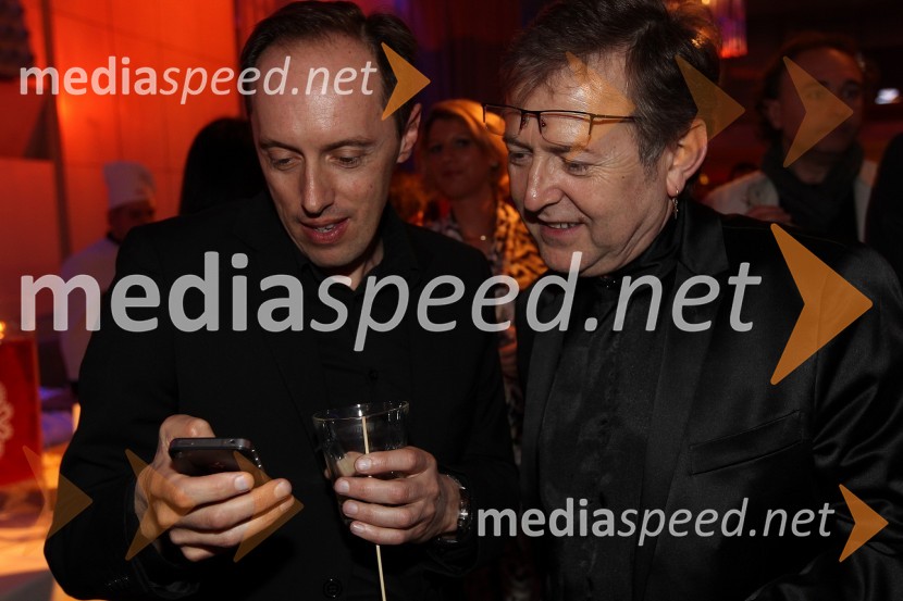 Tomaž Borsan in Tomaž Kozlevčar, glasbenik 
 
Viktorji 2011, rdeča preproga in VIP dogajanje