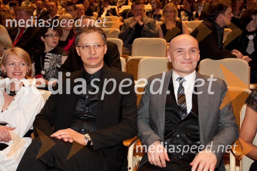 Dr. Igor Lukšič, nekdanji minister za kulturo in Branko Čakarmiš, programski direktor Pro PlusViktorji 2011, dogajanje v dvorani
