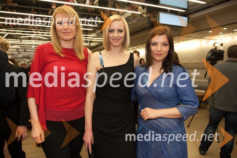 Nina Tomažin, Propiar, Anja Križnik Tomažin, voditeljica in Alenka Vidic, PropiarViktorji 2011, rdeča preproga in VIP dogajanje