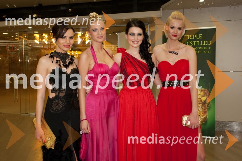 Mirela Korač, Miss Universe Slovenije 2009, Marika Savšek, miss Universe 2010, Sandra Adam, miss Slovenije 2010  in Tjaša Kokalj, Miss Universe Slovenije 2007Viktorji 2011, rdeča preproga in VIP dogajanje