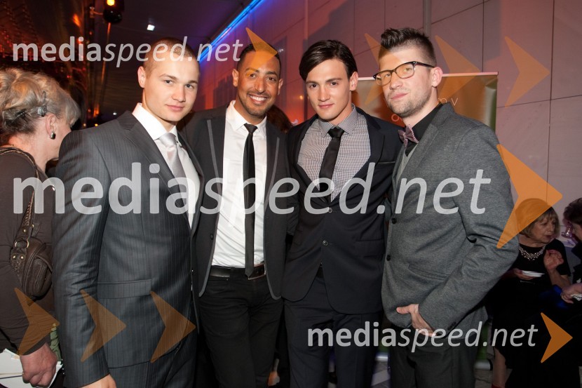 Matjaž Lorber, maneken, Mehdi Ben Thaier,  Renej Segulin, maneken in Tomaž Mihelič-Marlenna, novinar in glasbenikViktorji 2011, rdeča preproga in VIP dogajanje