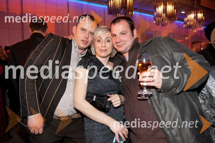 Borut Titan, krojaštvo Titan, soproga in Tine Strajnar, Vivo CateringViktorji 2011, rdeča preproga in VIP dogajanje