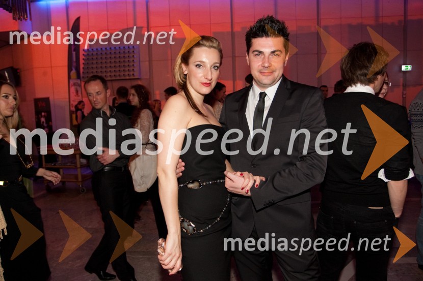 Špela Vovk in Denis SarkičViktorji 2011, rdeča preproga in VIP dogajanje