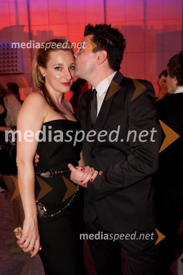 Špela Vovk in Denis SarkičViktorji 2011, rdeča preproga in VIP dogajanje