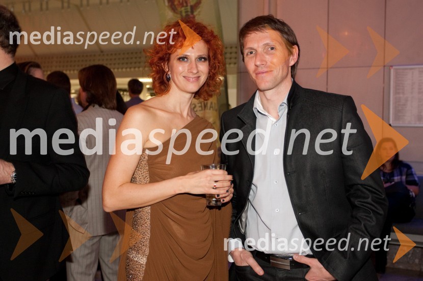 Nika Veger, stilistka in Gregor Repič, izvršni direktor Skupine KraterViktorji 2011, rdeča preproga in VIP dogajanje