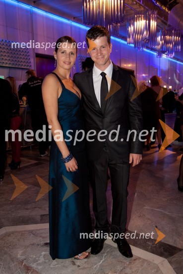 Lara Romih in soprog Boštjan Romih, voditeljViktorji 2011, rdeča preproga in VIP dogajanje