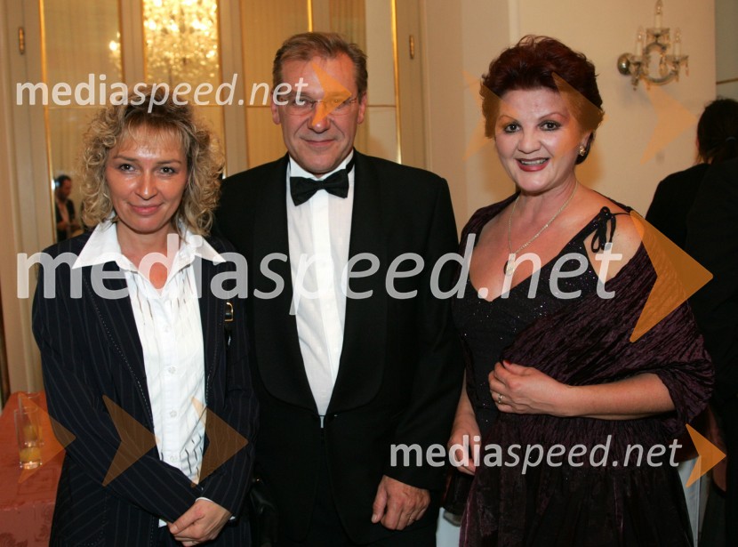 Aleš Valič, igralec z ženo Tejo (levo) in Milena Morača, operna pevkaBorštnikov prstan 2006, podelitev