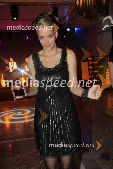 	Tina Marinšek, pevkaViktorji 2011, rdeča preproga in VIP dogajanje