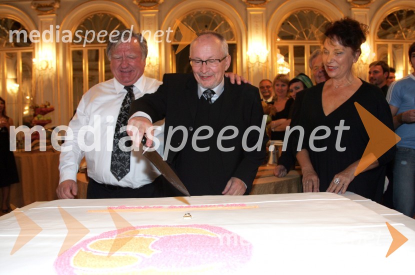 Tone Partljič, predsednik Sveta Borštnikovega srečanja, Peter Ternovšek, igralec - dobitnik Borštnikovega prstana 2006 in Miranda Caharija, igralka - dobitnica Borštnikovega prstana 2005Borštnikov prstan 2006, podelitev