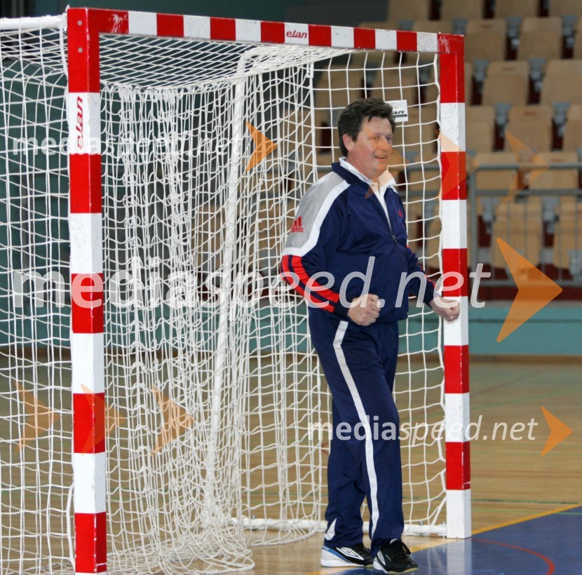 Gregor Pivec, direktor Splošne bolnišnice MariborNogometna tekma -  politiki : gospodarstveniki