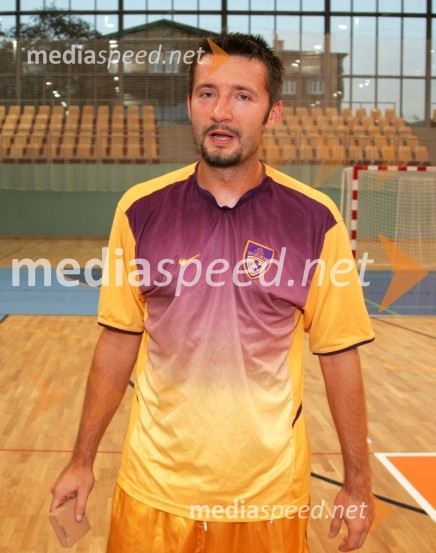 Igor Šujica, direktor KBM  Fineko d.o.o.Nogometna tekma -  politiki : gospodarstveniki