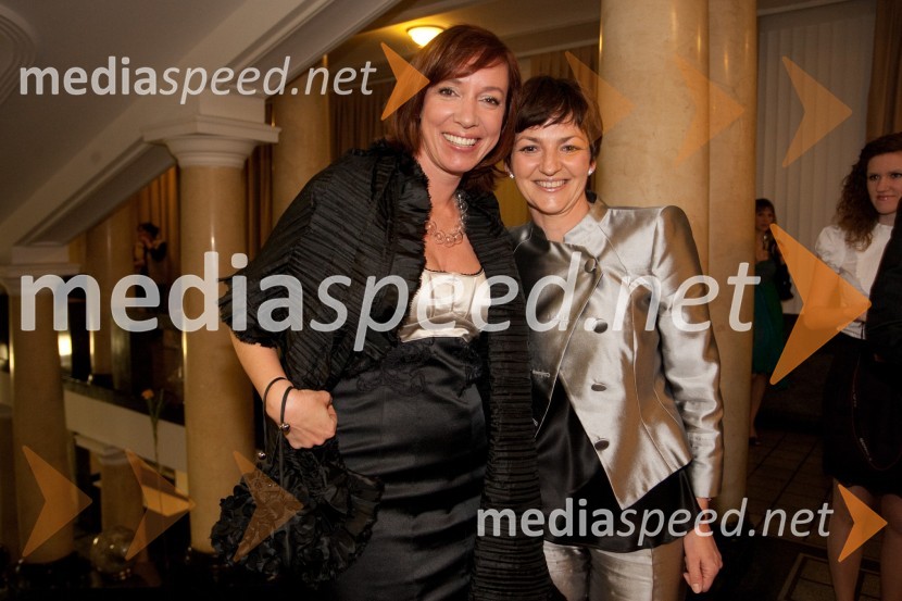 Ladeja Godina Košir, direktorica marketinga družbe Delo d.d. in Maja Makovec Brenčič, prodekanja za razvoj na Ekonomski fakulteti v Ljubljani, podpredsednica Lions kluba VivaDobrodelni dogodek Lions kluba Viva