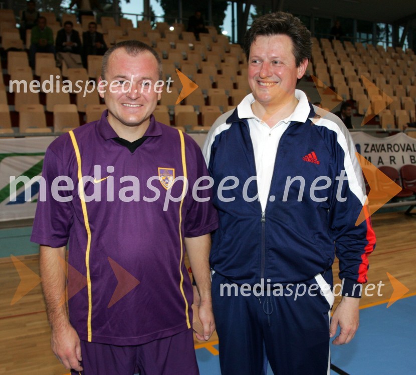 Franc Kangler, poslanec SLS in Gregor Pivec, direktor Splošne bolnišnice MariborNogometna tekma -  politiki : gospodarstveniki