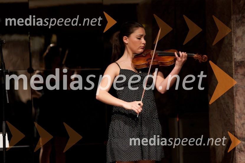 Petra Habič, violinistkaDobrodelni dogodek Lions kluba Viva