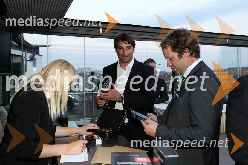 Kaja Petrovič, Matej Rupret in Aleksander KravanjaZaključna prireditev Guest Star 2011 - Izbor tujih osebnosti leta