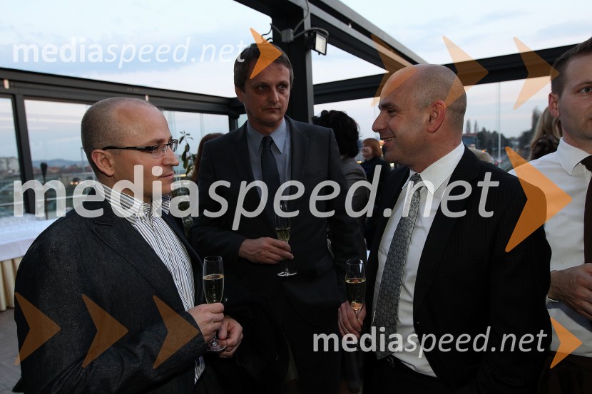 Gregor Jeza, nekdanji predsednik uprave Casina Mond, Tomaž Kancler, podžupan MOM in Marjan Hribar, generalni direktor Direktorata za turizem na Ministrstvu za gospodarstvoZaključna prireditev Guest Star 2011 - Izbor tujih osebnosti leta