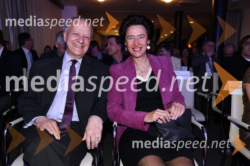 Joseph A. Mussomeli, veleposlanik ZDA v Sloveniji in Anunciada Fernandez de Cordova, veleposlanica Kraljevine Španije v SlovenijiZaključna prireditev Guest Star 2011 - Izbor tujih osebnosti leta