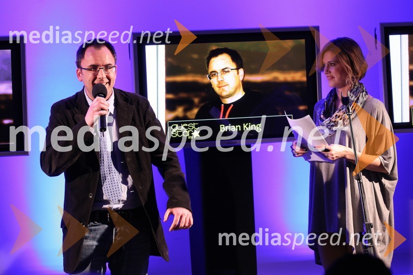 Brian King, predsednik skupnosti Mozilla Developers (MozDev) in Hannah Mancini, pevkaZaključna prireditev Guest Star 2011 - Izbor tujih osebnosti leta