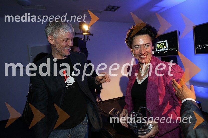 Koen Van Daele, programski direktor Kinodvora in Anunciada Fernandez de Cordova, veleposlanica Kraljevine Španije v SlovenijiZaključna prireditev Guest Star 2011 - Izbor tujih osebnosti leta