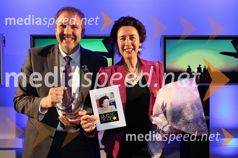 Anunciada Fernandez de Cordova, veleposlanica Kraljevine Španije v Sloveniji in Sergi Farré Salvá, namestnik veleposlanice Kraljevine Španije v SlovenijiZaključna prireditev Guest Star 2011 - Izbor tujih osebnosti leta