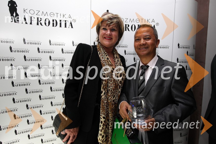 Danica Zorin Mijošek, direktorica in ustanoviteljica podjetja Kozmetika Afrodita ter Joseph Rakotorahalahy, glasbenik in pripovedovalec zgodbZaključna prireditev Guest Star 2011 - Izbor tujih osebnosti leta