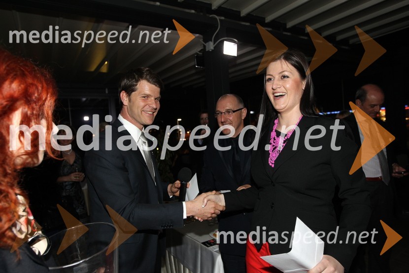 ...; Maja Košir, projektni vodja Ameriška gospodarska zbornica (AmCham)Zaključna prireditev Guest Star 2011 - Izbor tujih osebnosti leta