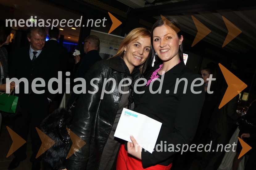 mag. Ajša Vodnik, izvršna direktorica Ameriške gospodarske zbornice (AmCham) in&nbsp;Maja Košir, projektni vodja Ameriška gospodarska zbornica (AmCham)Zaključna prireditev Guest Star 2011 - Izbor tujih osebnosti leta