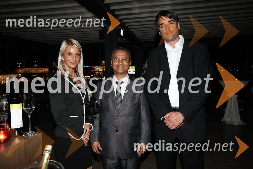 Anja Bohinc Rupret, urednica in managerka Ispace, Joseph Rakotorahalahy, glasbenik in pripovedovalec zgodb;&nbsp;Matej RupretZaključna prireditev Guest Star 2011 - Izbor tujih osebnosti leta