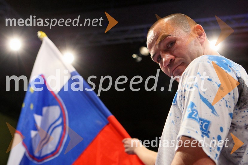 Dejan Zavec, interkontinentalni prvak velterske kategorije po različici WBODejan Zavec vs. Bethuel Uushona, dvoboj za naslov interkontinentalnega prvaka velterske kategorije po različici WBO