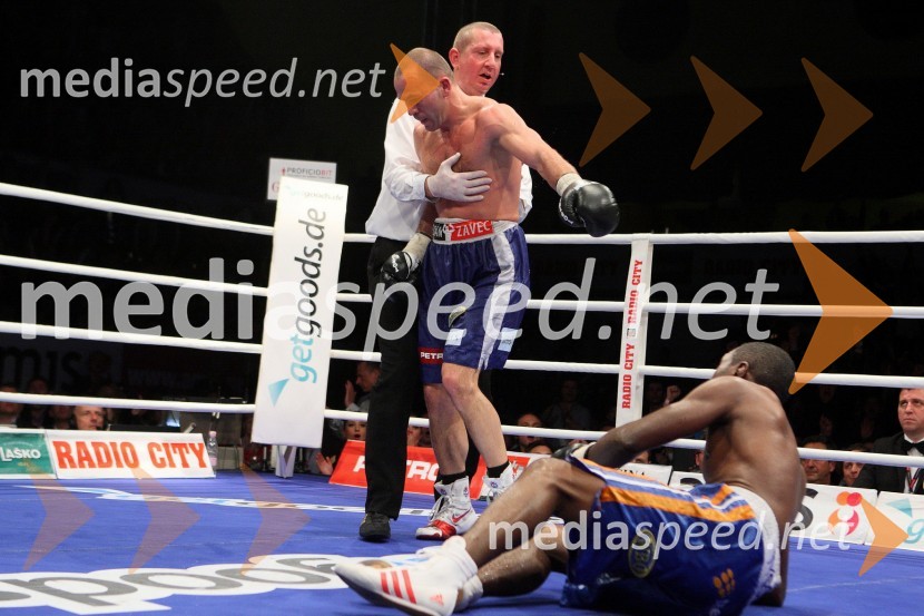 Sodnik, Dejan Zavec, interkontinentalni prvak velterske kategorije po različici WBO in Bethuel Uushona, namibijski boksarDejan Zavec vs. Bethuel Uushona, dvoboj za naslov interkontinentalnega prvaka velterske kategorije po različici WBO