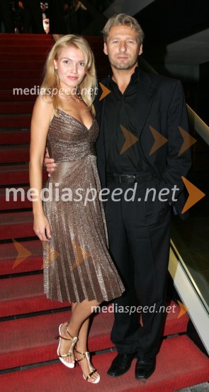 Erazem B. Pintar, podjetnik in kolumnist s spremljevalko DanieloFemme fatal 2006, izbor revije Eva