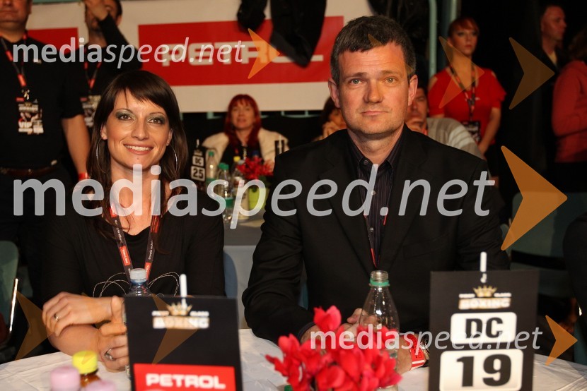... in Tomaž Berločnik, predsednik uprave Petrol d.d.Dejan Zavec vs. Bethuel Uushona, dvoboj za naslov interkontinentalnega prvaka velterske kategorije po različici WBO
