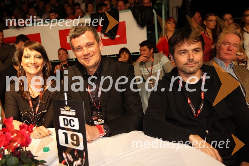 ..., Tomaž Berločnik, predsednik uprave Petrol d.d. in Rok Vodnik, član uprave Petrol d.d.Dejan Zavec vs. Bethuel Uushona, dvoboj za naslov interkontinentalnega prvaka velterske kategorije po različici WBO