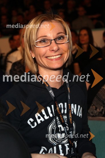 		
 	Katja Šajnovič, direktorica za prodajo in marketing podjetja Amis d.o.o.Dejan Zavec vs. Bethuel Uushona, dvoboj za naslov interkontinentalnega prvaka velterske kategorije po različici WBO