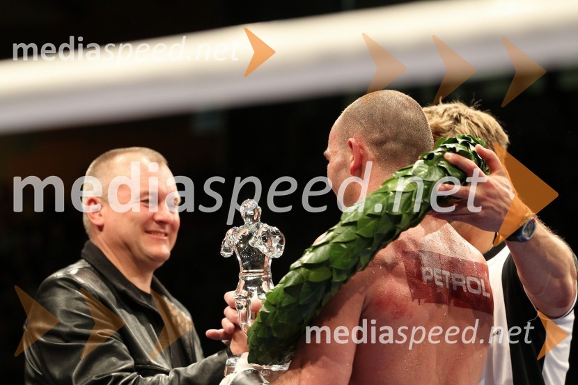 Franc Kangler, župan MOM in Dejan Zavec, interkontinentalni prvak velterske kategorije po različici WBODejan Zavec vs. Bethuel Uushona, dvoboj za naslov interkontinentalnega prvaka velterske kategorije po različici WBO