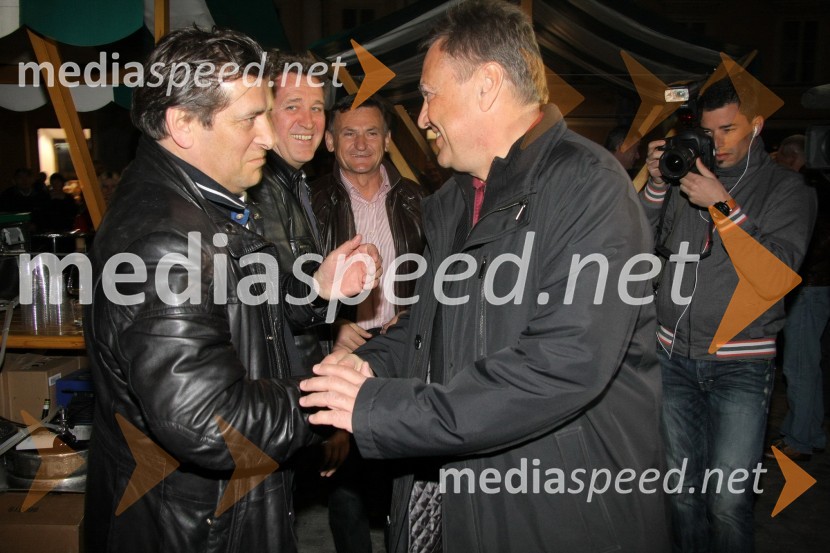 ... in Zoran Janković, župan Mestne občine LjubljanaZoran Janković je znova postal župan Ljubljane