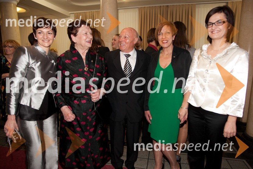 Maja Makovec Brenčič, prodekanja za razvoj na Ekonomski fakulteti v Ljubljani, podpredsednica Lions kluba Viva, Nuša Kerševan, nekdanja županja Mestne občine Ljubljana, Aleš Mižigoj, Viktorija Potočnik, nekdanja županja Mestne občine Ljubljana in Olga Karba, županja občine LjutomerDobrodelni dogodek Lions kluba Viva