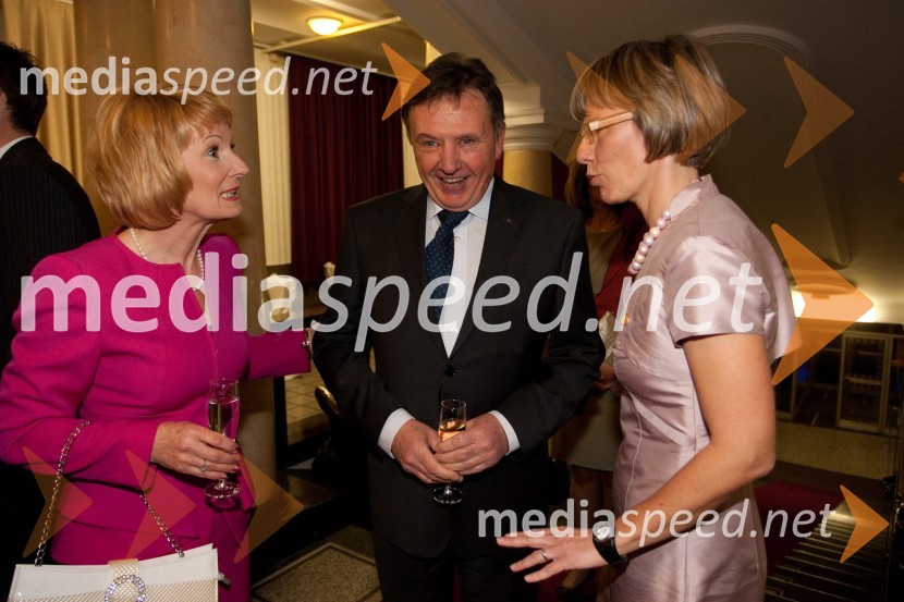 Mariča Lah, Petrol, soprog Borut Lah, solastnik podjetja LTH in Vera Aljančič Falež, članica uprave Mercatorja, predsednica Lions kluba VivaDobrodelni dogodek Lions kluba Viva