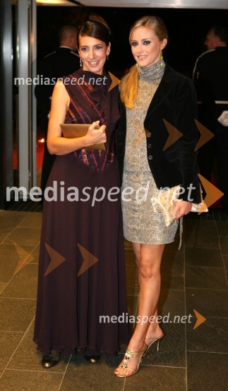 Gordana Sredojevič Goga, glavna in odgovorna urednica revij Smrklja, Eva, Lepa in zdrava in Živa Vadnov, Miss Slovenije 2004Femme fatal 2006, izbor revije Eva