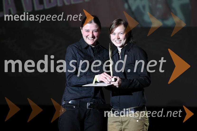 Urška Saletinger, vodja digitalnih projektov, LUNA\TBWA in Monika Čurin, SimobilSOF - Slovenski oglaševalski festival, podelitev priznanj in zaključna zabava